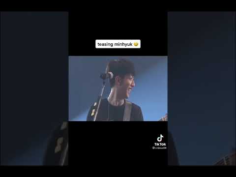 CN BLUE Concert-CN BLUE Wave Arena Tour 2014 ( Jung Yong Hwa -Kang Min Hyuk change parts) ❤️💜♥️💙🧡😍🥰😘