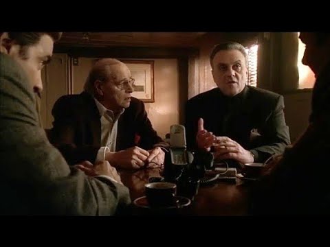 The Sopranos - Carmine Lupertazzi Sr and Johnny Sack put hits on each other in the same year