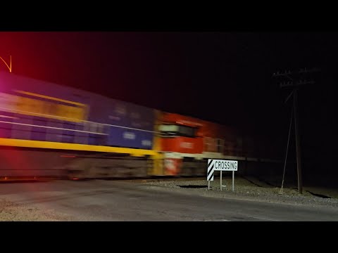 4MA5 PN down "Linfox Express #2" (NR23+NR75+NR118), Melbourne - Adelaide, 2200, 29/1/25, Stawell VIC