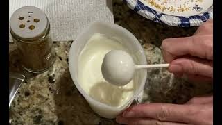 How to dip cake pops￼