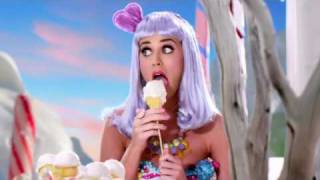 Katy Perry Feat. Snoop Dogg - California Gurls (Partial Music Video)