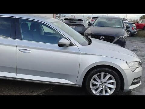 Skoda Superb Ambition 2.0d Auto DSG // Low Mileage - Image 2