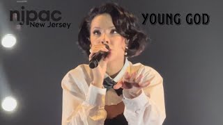 Halsey - performs “young god” Live at NJPAC in New Jersey (FULL PERFORMANCE IN HD)