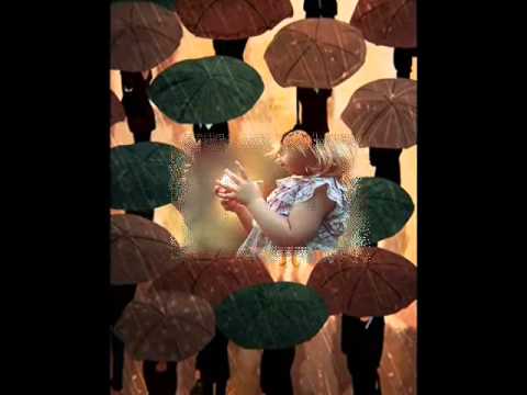 [Ngồi khóc trên cây]