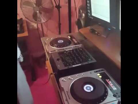 Motivate DJ B2B DJ Brad D Classic Makina Mix