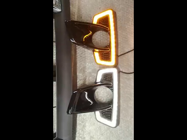 Toyota Hilux 2015- гг. Решетка противотуманных фар LED (2 шт) Video 1