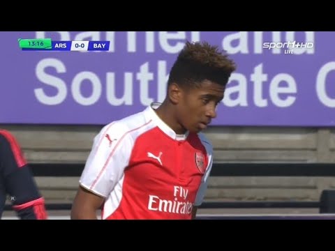 15 Year Old Reiss Nelson vs Bayern Munich U19 (20/10/2015)