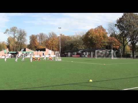 (4) 26 okt 2013 com Jonathan E1 - De Meern E1 3-4 vrije trap doelpunt Noah