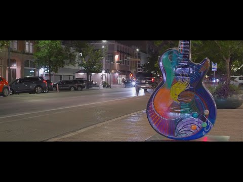 Lumix GH5s + 7Artisans 25mm f1.8 (Low Light Test in Downtown ATX) | Cinematic | 2025