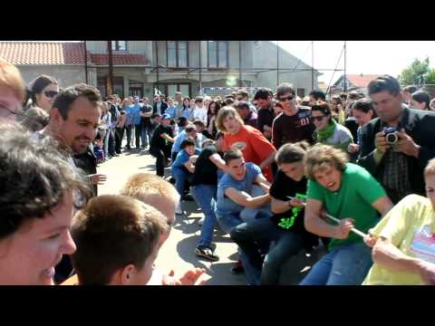 SHKM 2010 potezanje konopa muski 3&4.avi