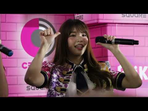 [Orn Fancam]BNK48 - คุกกี้เสี่ยงทาย @ Eiiklaew Centerpoint of Siam Square 12/1/2018