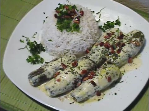 Stuffed Zucchini with Meat and Yogurt Sauce (Mahkshi)