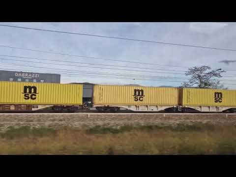 Treno merci tenta il "sorpasso" su treno alta velocità Italo Evo Etr.675, come andrà a finire?