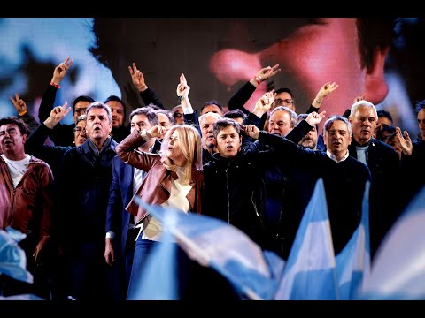 Con mensaje de Cristina y al ritmo de “es para Axel la conducción”, Kicillof habló tras el triunfo electoral