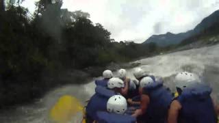 preview picture of video 'rafting ecuador.mp4'