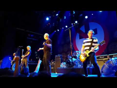 Bad Religion - Along the way + Conquer the world (live in Amsterdam 2017)