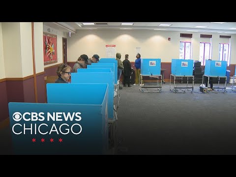 Chicagoans cast their ballots as Illinois early voting expands ...