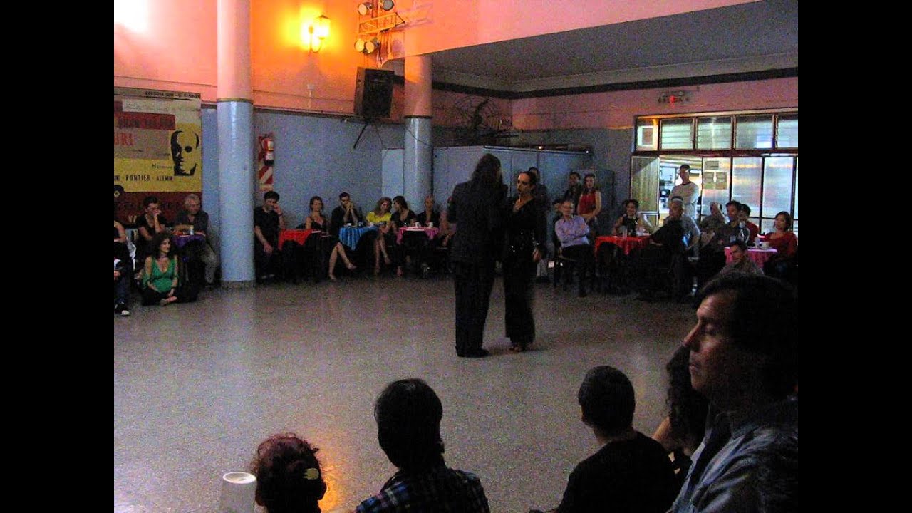 EDUARDO CAPUSSI y MARIANA FLORES en Viva La Pepa Milonga (2/4)