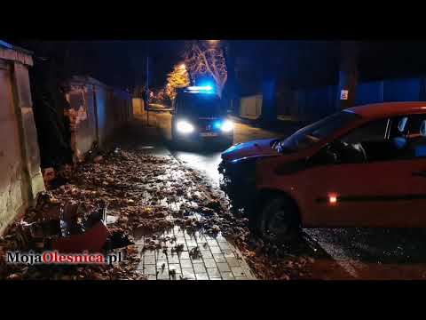 22.11.2020 Oleśnica - renault uderzyło w mur ZNTK