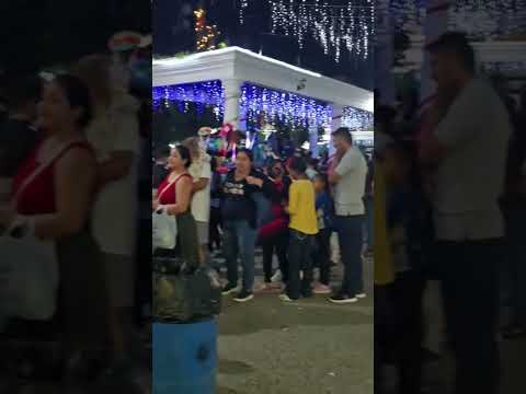 La Fila Del Tamal En Monjas Jalapa Inaguración del Árbol #navidad #musica #feliznavidad #november