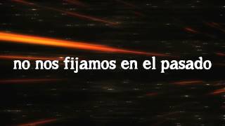 Flyleaf - STAND letra en ESPAÑOL!!