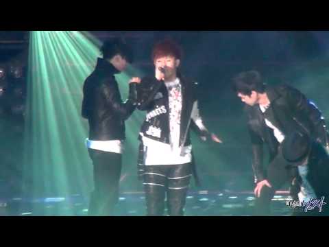 [FANCAM] 120211 INFINITE SECOND INVASION - Because Rock Ver. - Sunggyu
