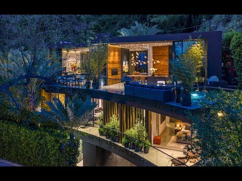 8517 Franklin Avenue | Los Angeles - The Agency