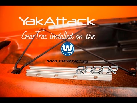 YakAttack GTTL175 Top Loading GearTrac Installed on the Wilderness Systems Radar 135