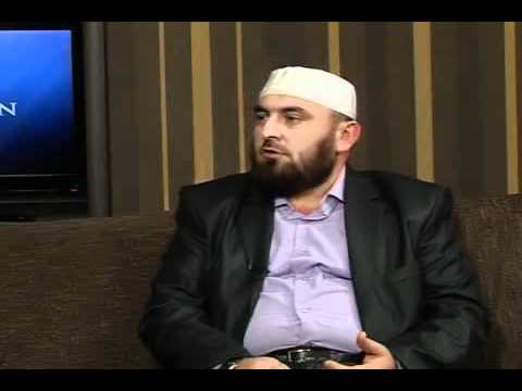 A bën një sqarim rreth hadithit `Çdo grua që zhvesh rrobat e saj jashtë shtëpisë... - 105.5