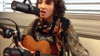 Baby Can I Hold You - Tracy Chapman (Cover by Malika)