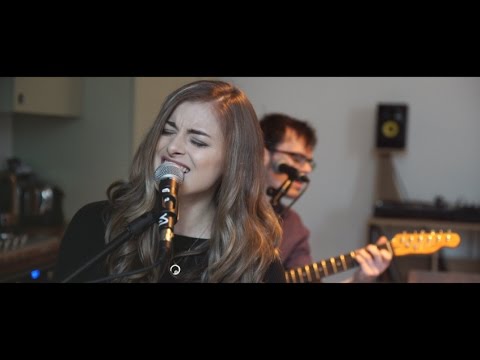 Lady Gaga - Million Reasons (Clara Bond Acoustic Cover)