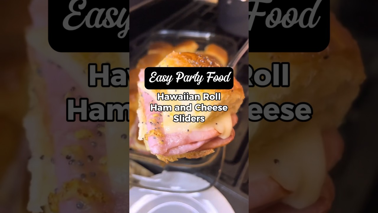 This Hawaiian Roll Ham and Swiss Slider recipe is an excellent party or game day food!! #partyfoods
