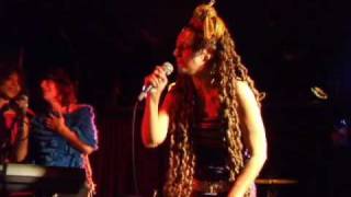 The Slits - Newtown (live)