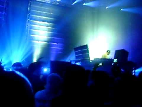 Tiesto - MontreaL 2009 - Zombie Nation