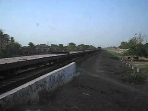 Pakistan Railways 4 7 0 3 with Dn Container 26 05 10