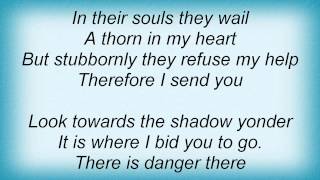 Crimson Moonlight - A Thorn In My Heart Lyrics