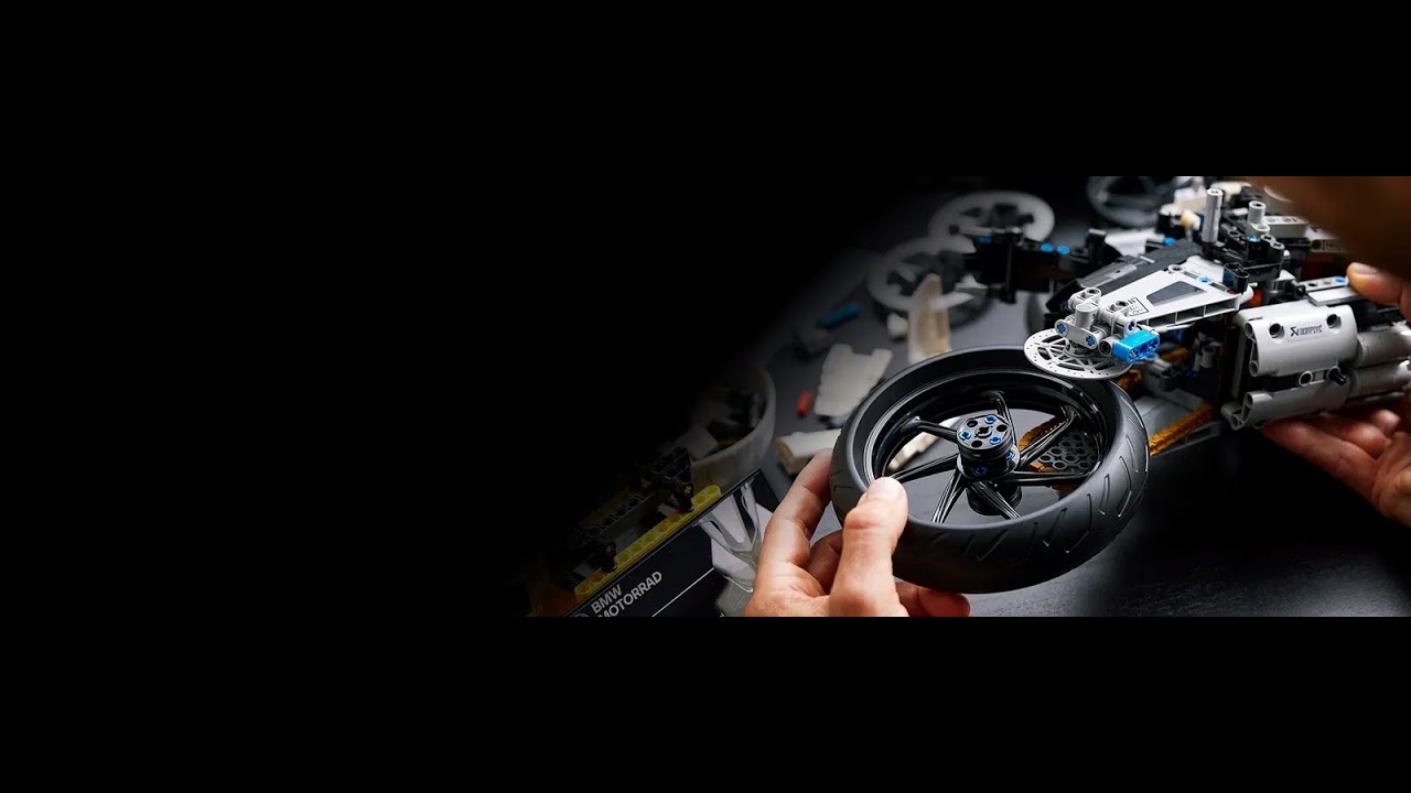 LEGO Technic - BMW M 1000 RR