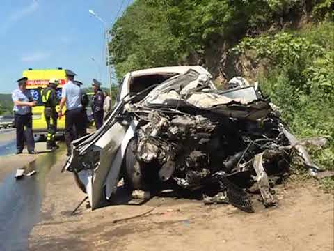 Жесткое лобовое с грузовиком во Владивостоке