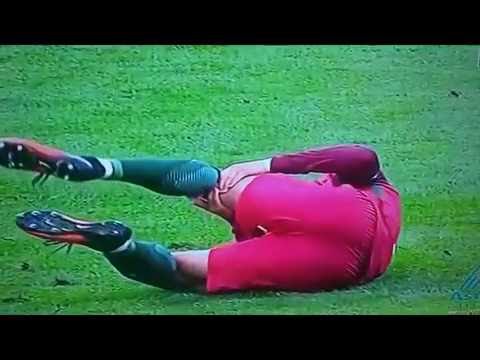 UEFA Euro 2016 Final : Cristiano Ronaldo exits with knee injury