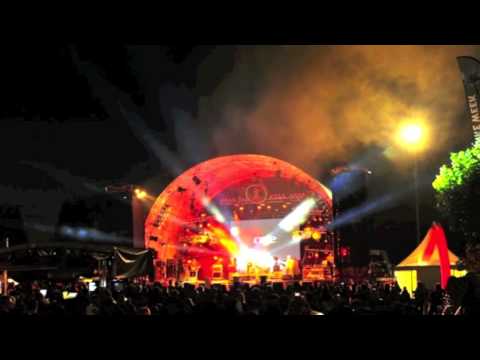 U2 (tribute Achtung Babies)