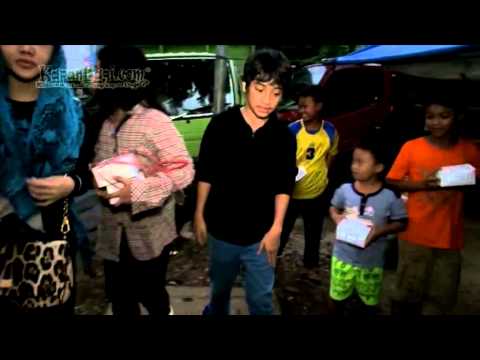 Adiba � Abidzar Berbagi Takjil di Jalanan