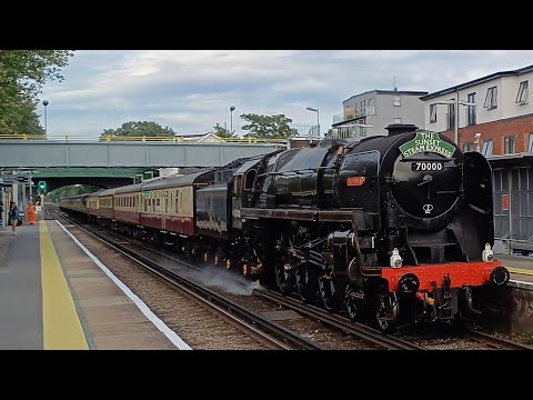70000 Britannia passing through Ashford with The Sunset Steam Express on Tuesday 18th July 2023.