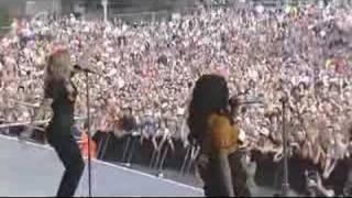 Sugababes - round round (live at the v festival 20 - 08 - 06