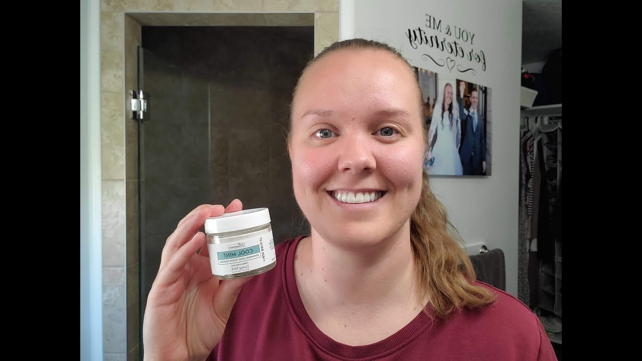 Just Ingredients Remineralizing Tooth Powder Review: Does it work?