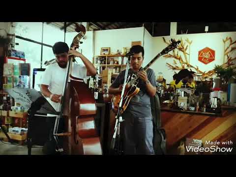 How high the moon- Ella fitzgerald (Cover) jazz duo.
