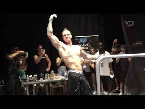 Calisthenics Battle between Legends