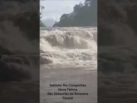 Saltinho do Rio Congonhas na divisa de São Sebastião da Amoreira e Nova Fátima no Paraná