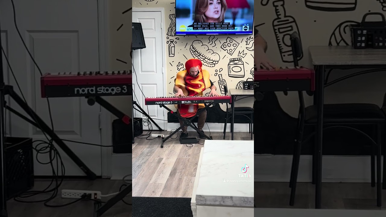 Promotional video thumbnail 1 for Piano Pete