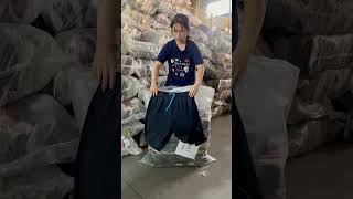 Download lagu Used brand clothes wholesale supplier in Guangzhou China #Uesdbrandshoes #usedbrandclothes mp3