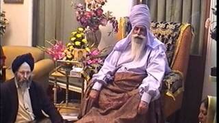 Baba Virsa Singh ji speaking to foreign guests on various topics